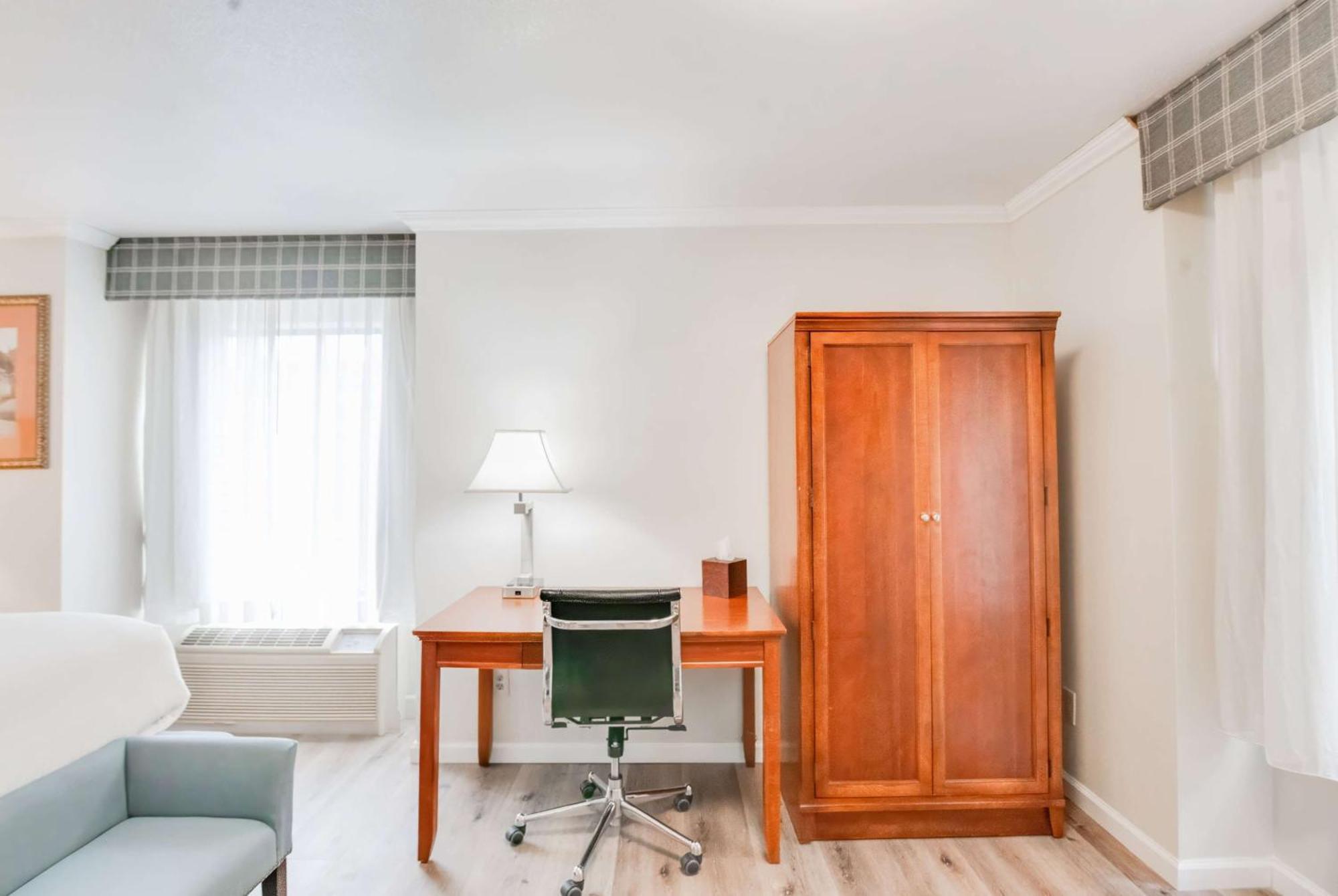 Ramada By Wyndham Mountain View Ξενοδοχείο Εξωτερικό φωτογραφία